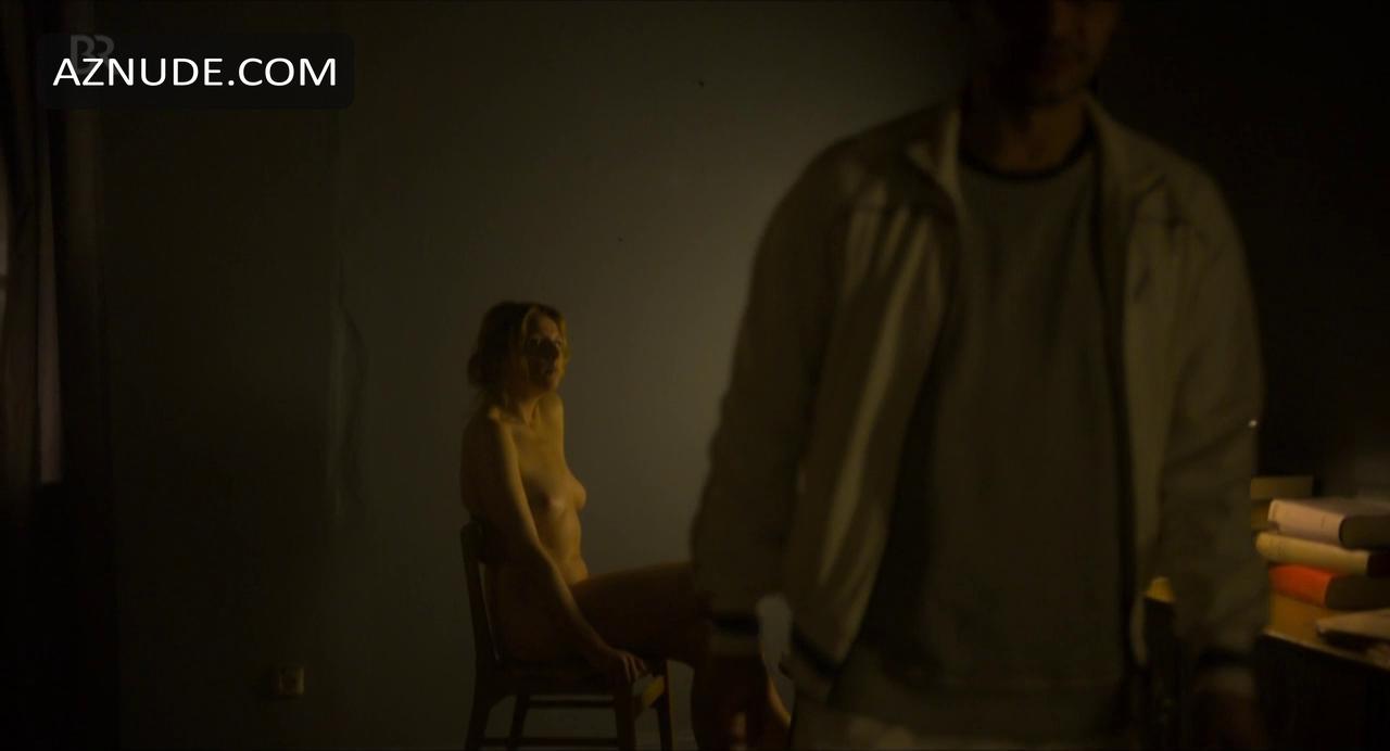 Girl Meets Boy in Unsorted, photo 3