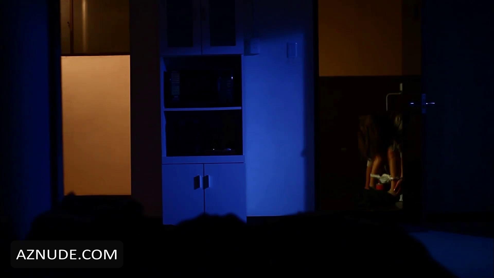 Incident - Women Caught In A Trap in Unsorted, photo 6