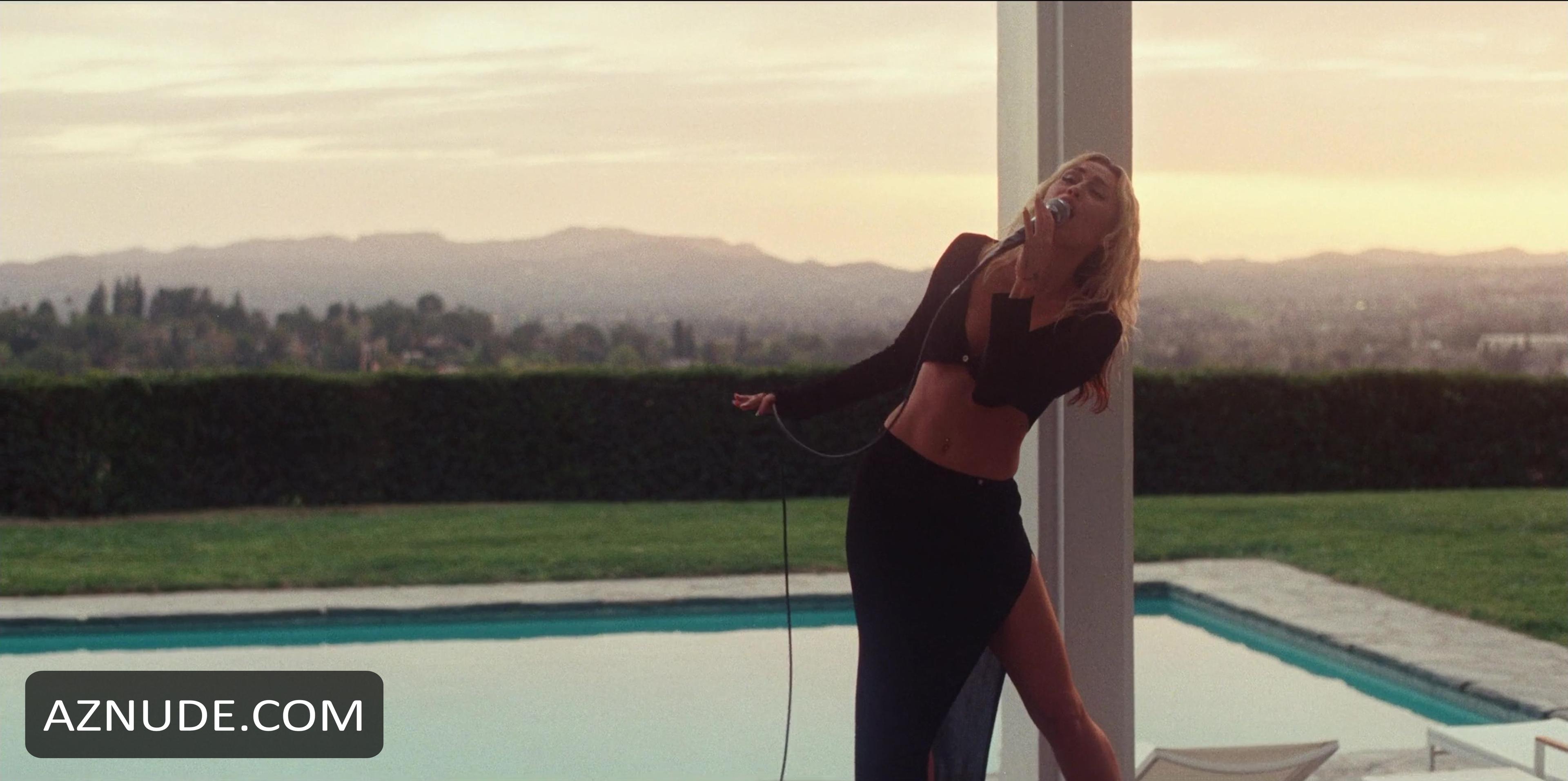 Miley Cyrus: Endless Summer Vacation (backyard Sessions) in Unsorted, photo 4