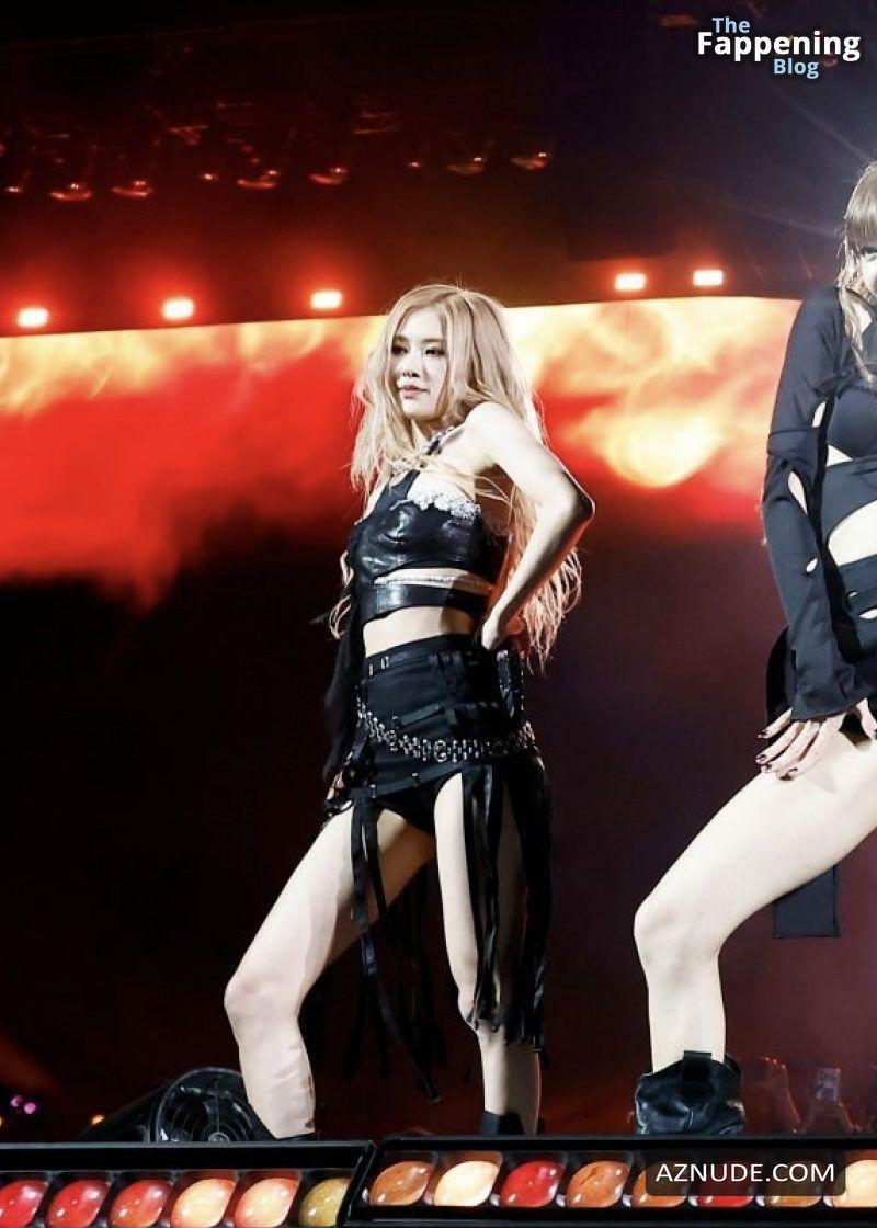 Rose in Blackpink Rose Sizzles In Sexy Performance At Coachella, photo 7
