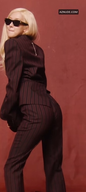 Rose in Rose Sexy In In Fat Juicy And Wet Music Video, photo 1
