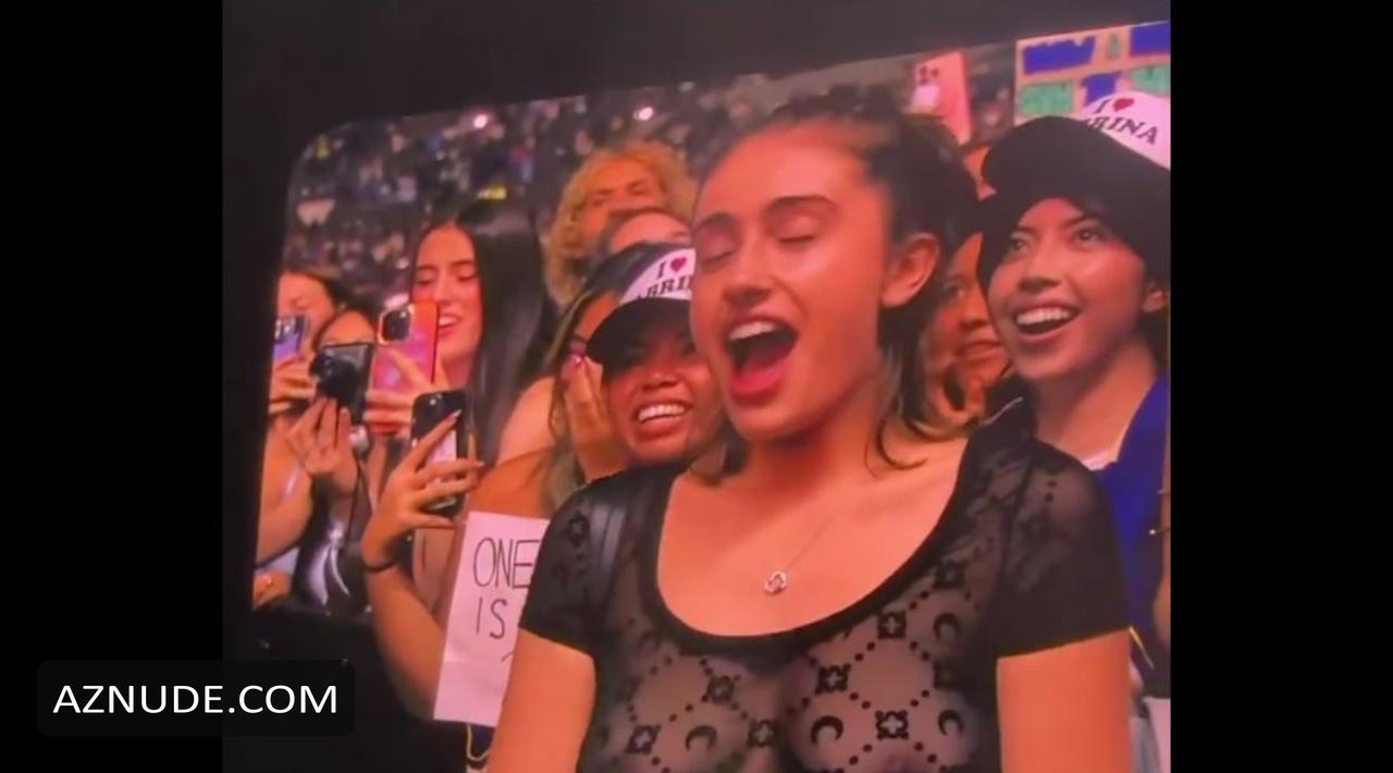Sabrina Carpenter: Short N' Sweet Tour in Unsorted, photo 1