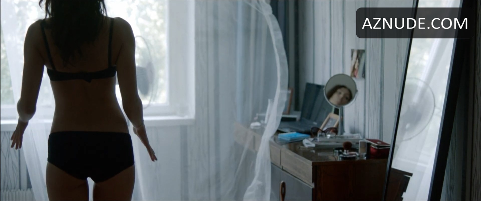 Tonya Is Crying On The Lovers' Bridge in Unsorted, photo 1