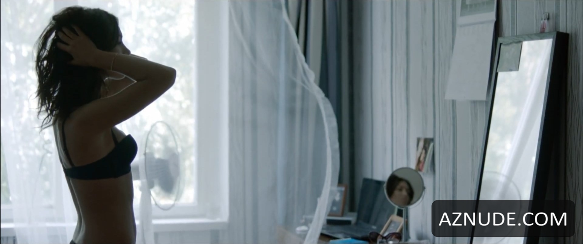 Tonya Is Crying On The Lovers' Bridge in Unsorted, photo 2
