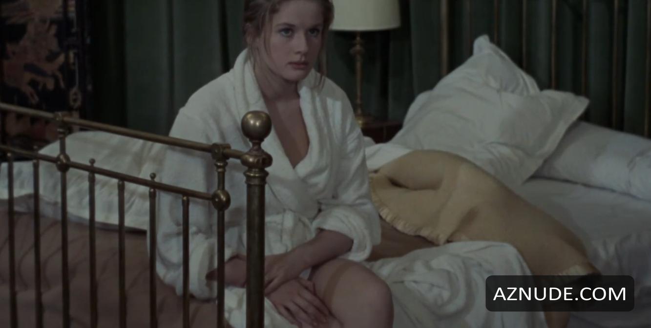 Une Femme Douce in Unsorted, photo 5