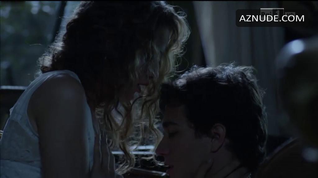 Valentina Belle in Grand Hotel, photo 8