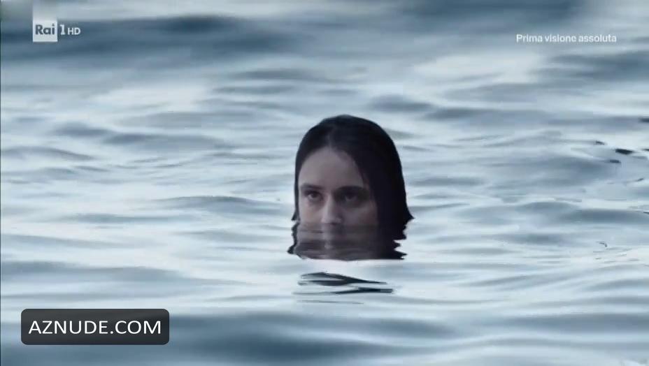 Valentina Belle in Sirene, photo 1