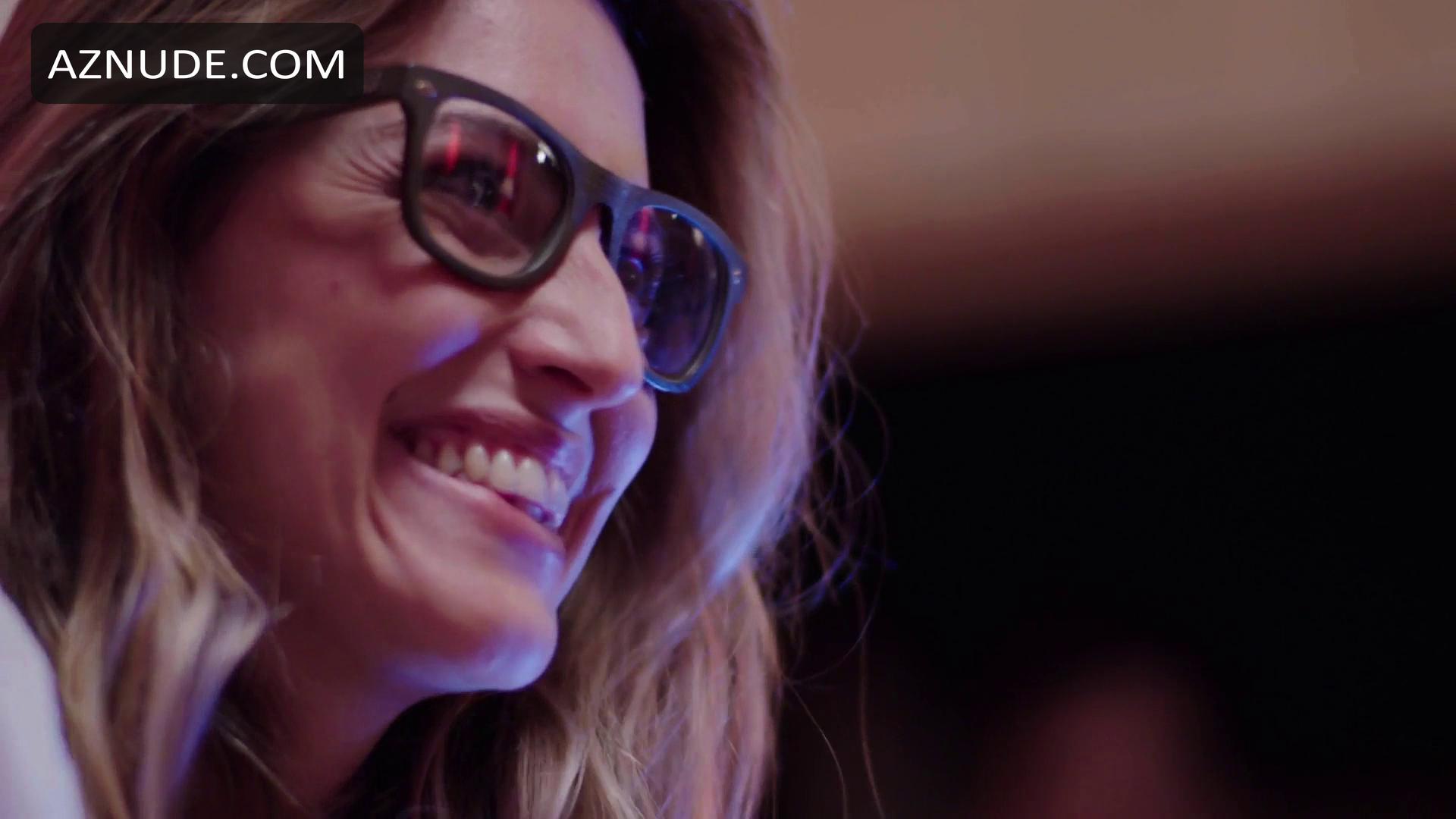 Valentina Frione in Millennials, photo 5