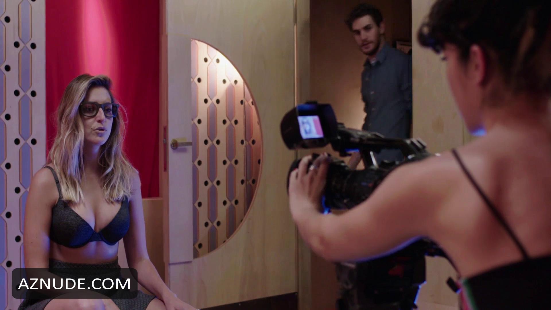 Valentina Frione in Millennials, photo 9