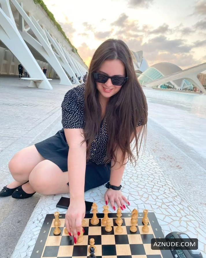Vanessa Descarrega in Chess Girls, photo 15