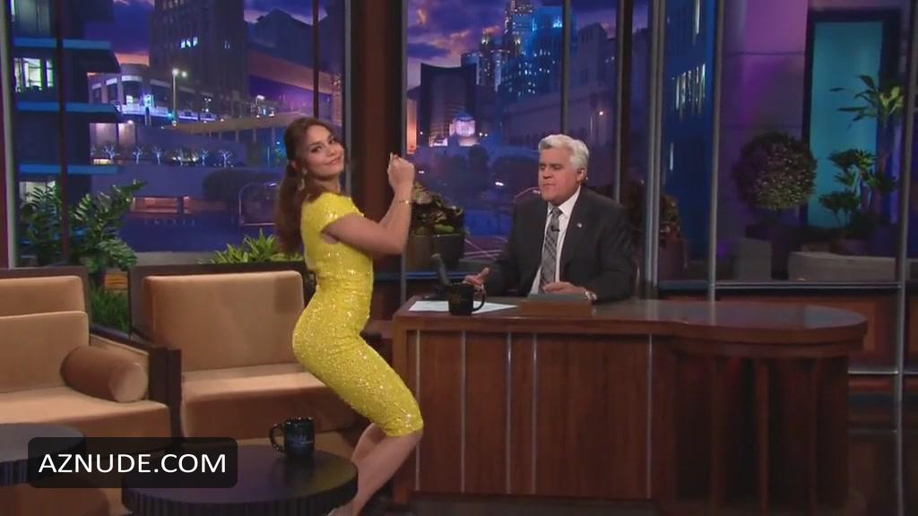 Vanessa Hudgens in The Tonight Show, photo 11