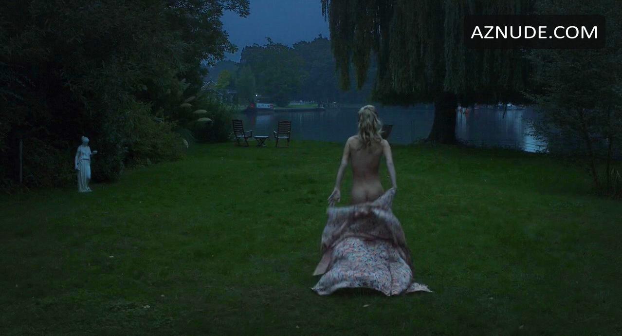 Vanessa Kirby in Queen And Country, photo 1