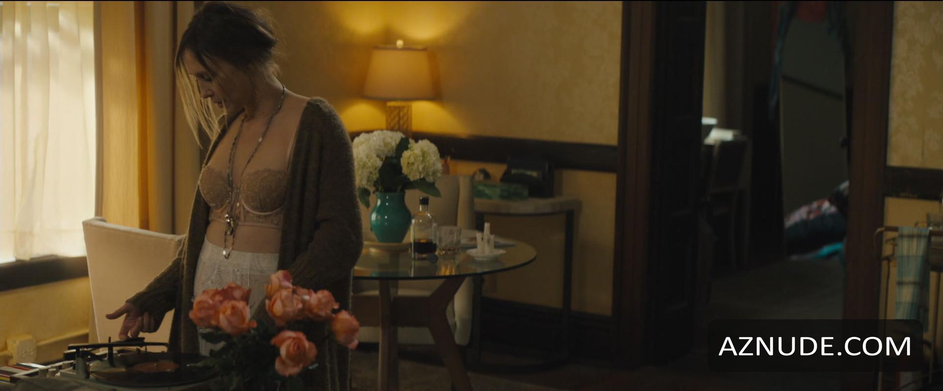 Vera Farmiga in Captive State, photo 3