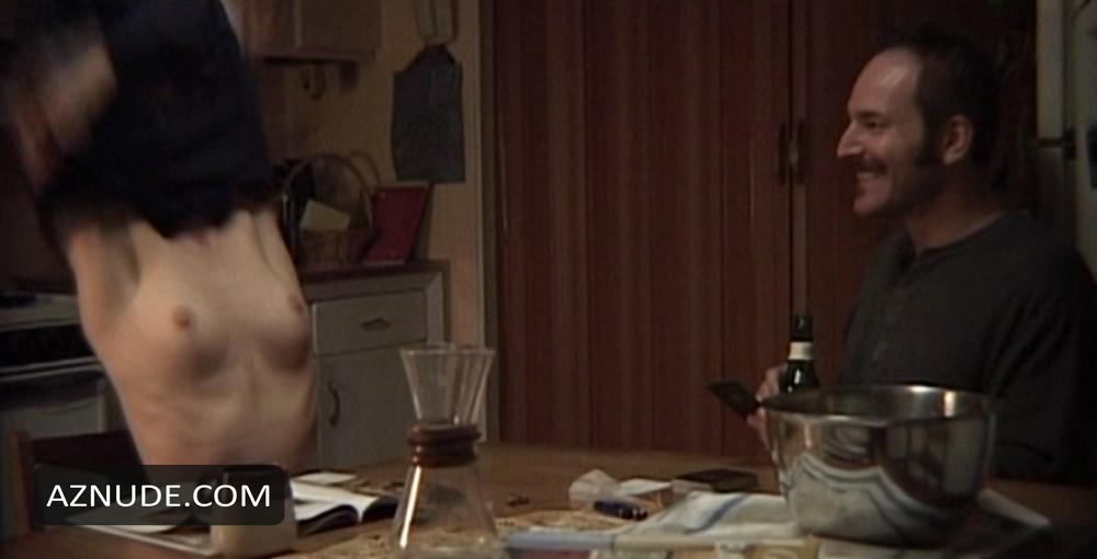 Vera Farmiga in Down To The Bone, photo 2