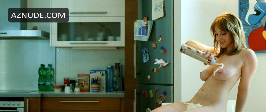 Vica Kerekes in Shameless, photo 5