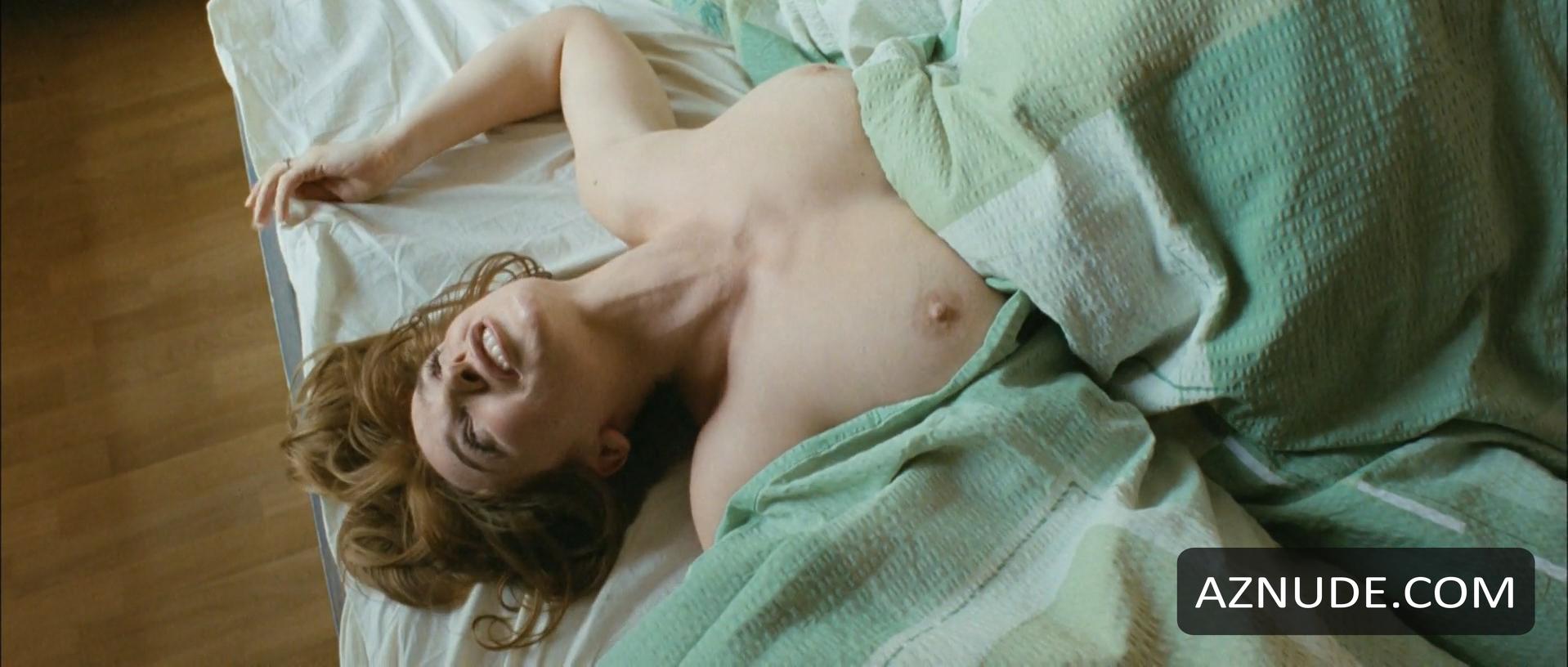 Vica Kerekes in Shameless, photo 9