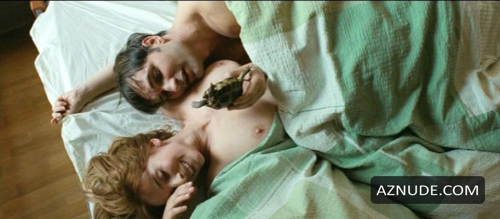 Vica Kerekes in Shameless, photo 13