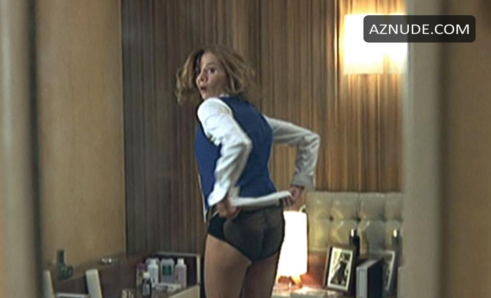 Victoria Abril in Don T Tempt Me, photo 6
