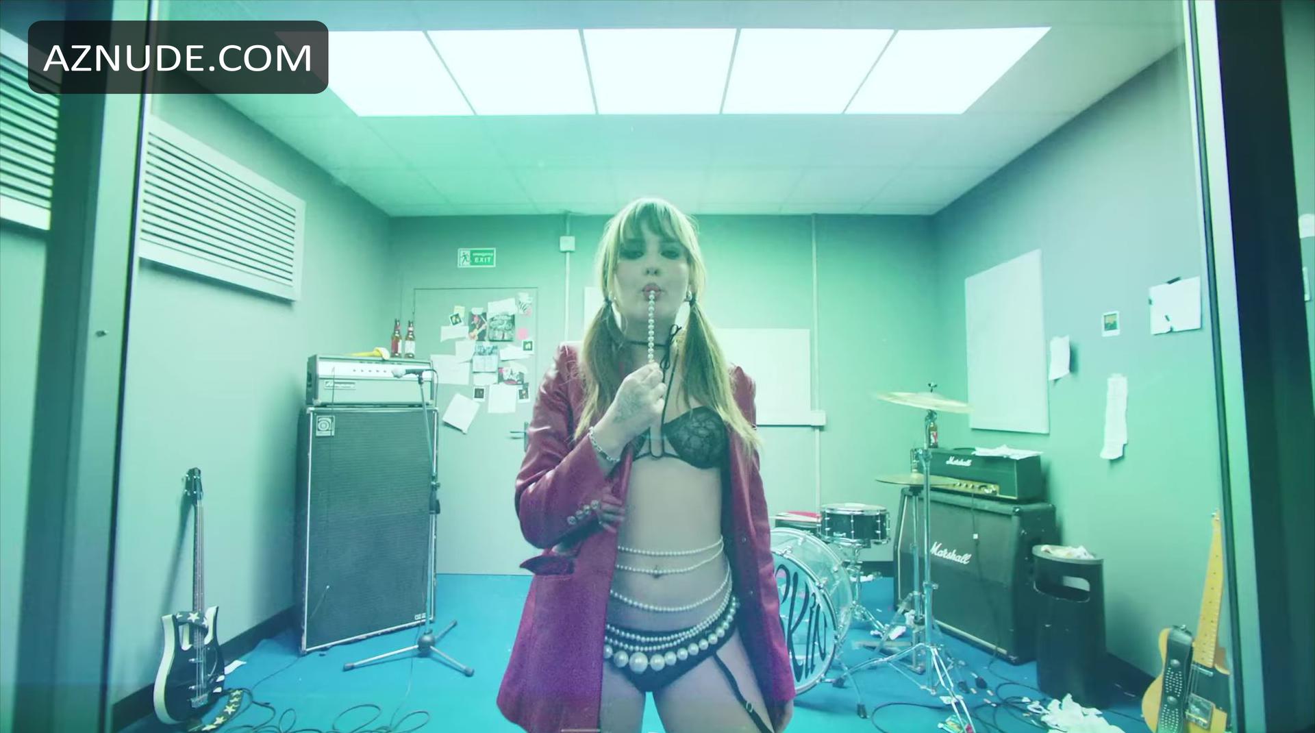 Victoria De Angelis in Maneskin, photo 3