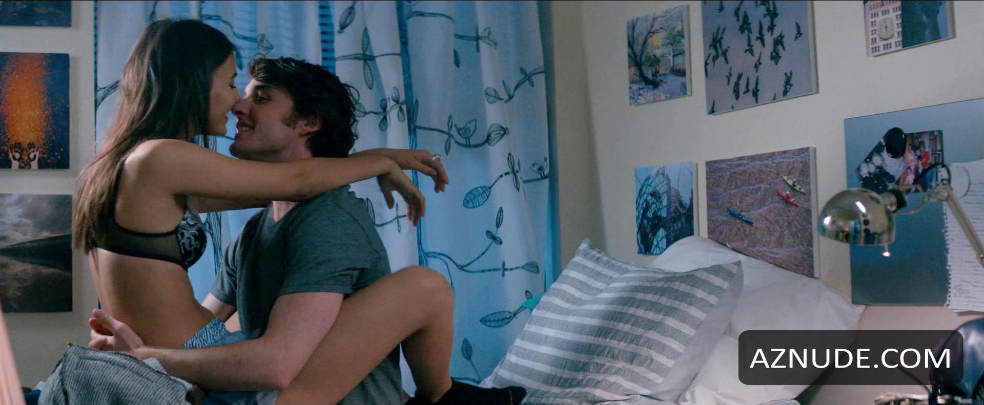 Victoria Justice in Naomi And Ely's No Kiss List, photo 11