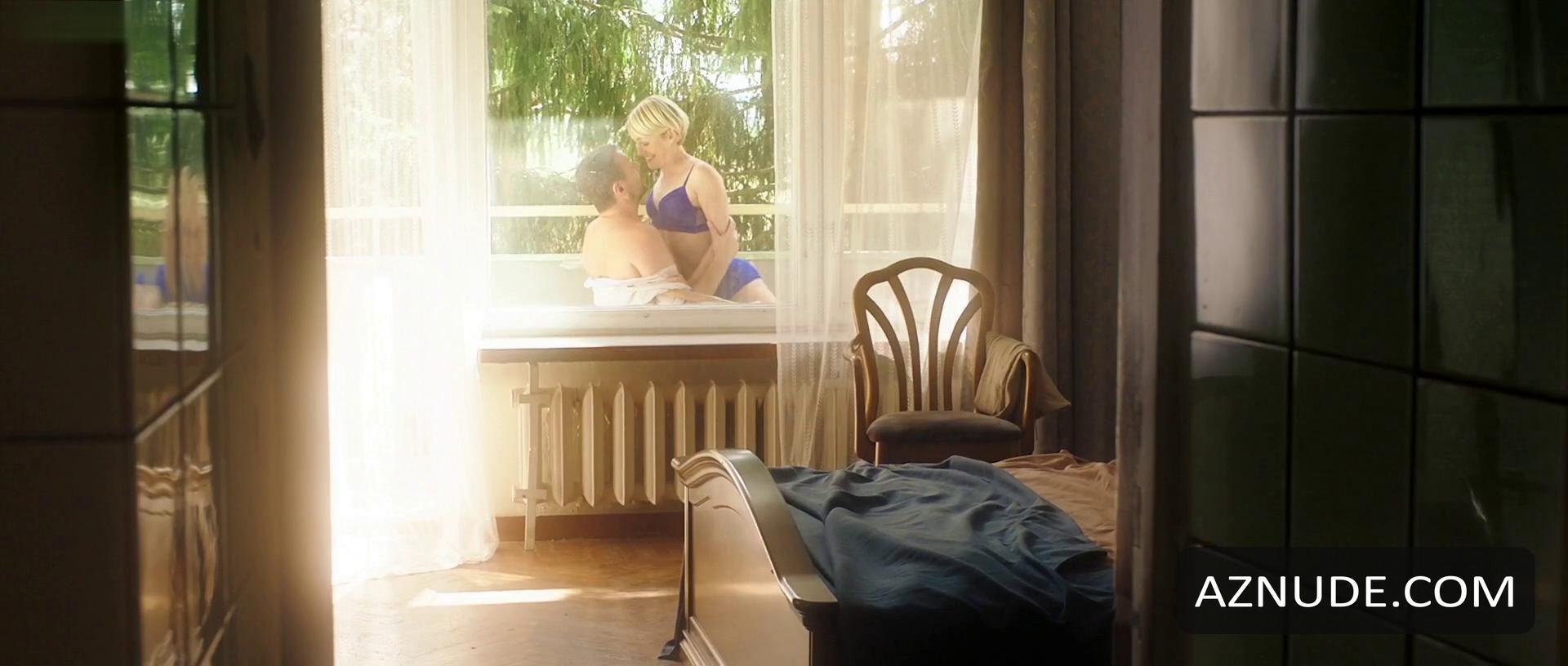 Viktoriya Tolstoganova in Above The Sky, photo 1