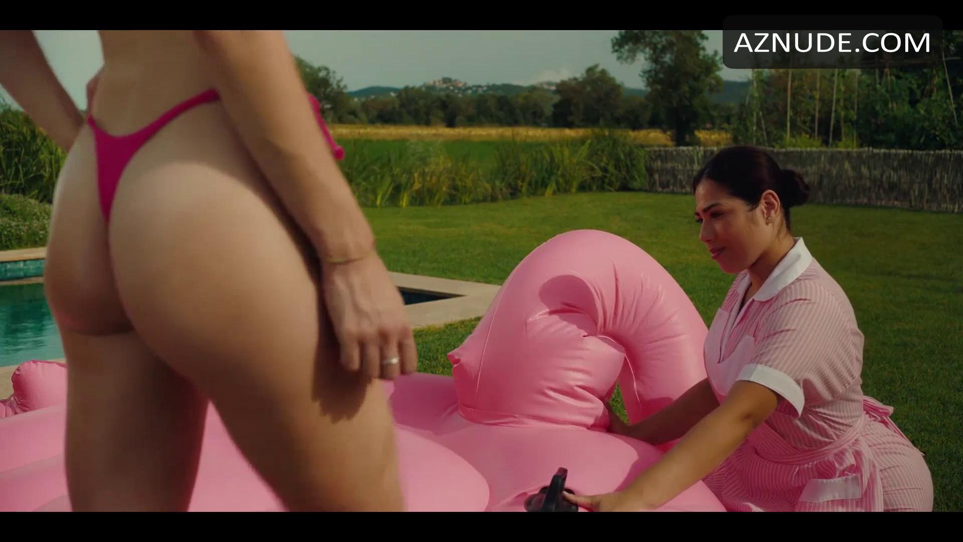 Violeta Rodriguez in The Quiet Maid, photo 6