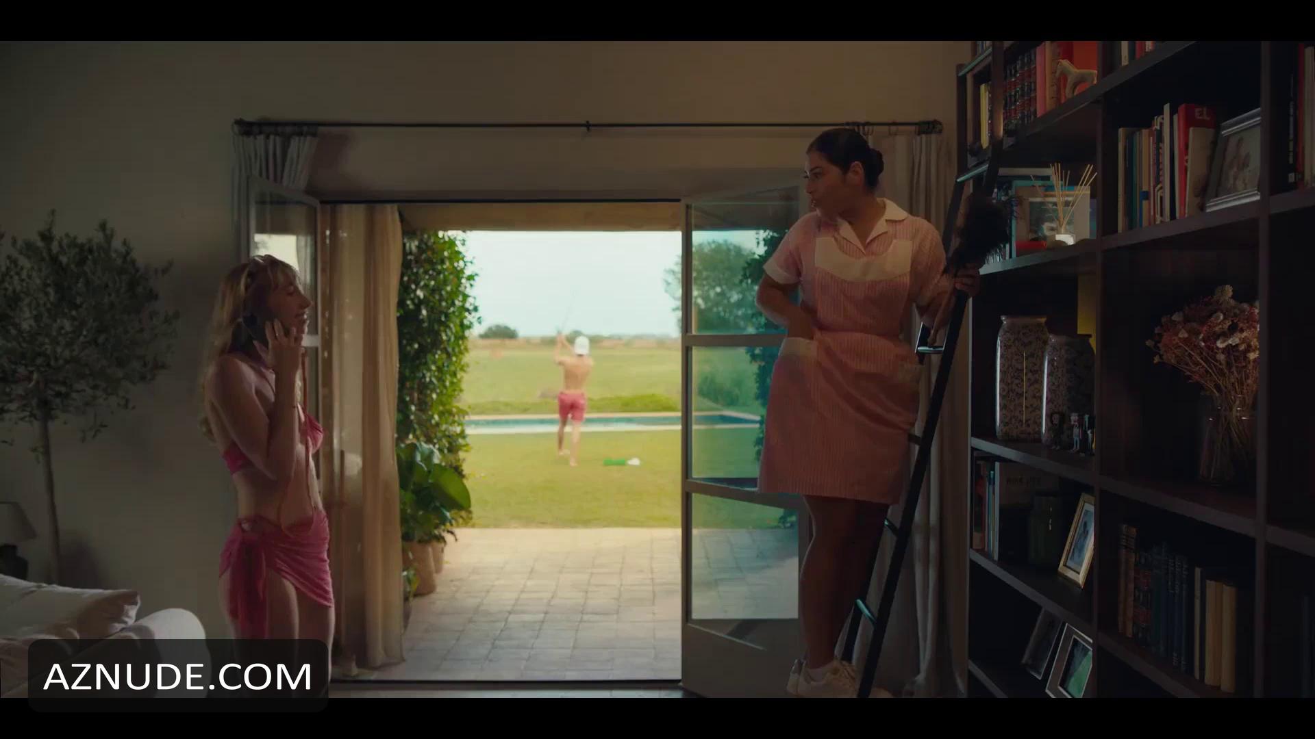 Violeta Rodriguez in The Quiet Maid, photo 8