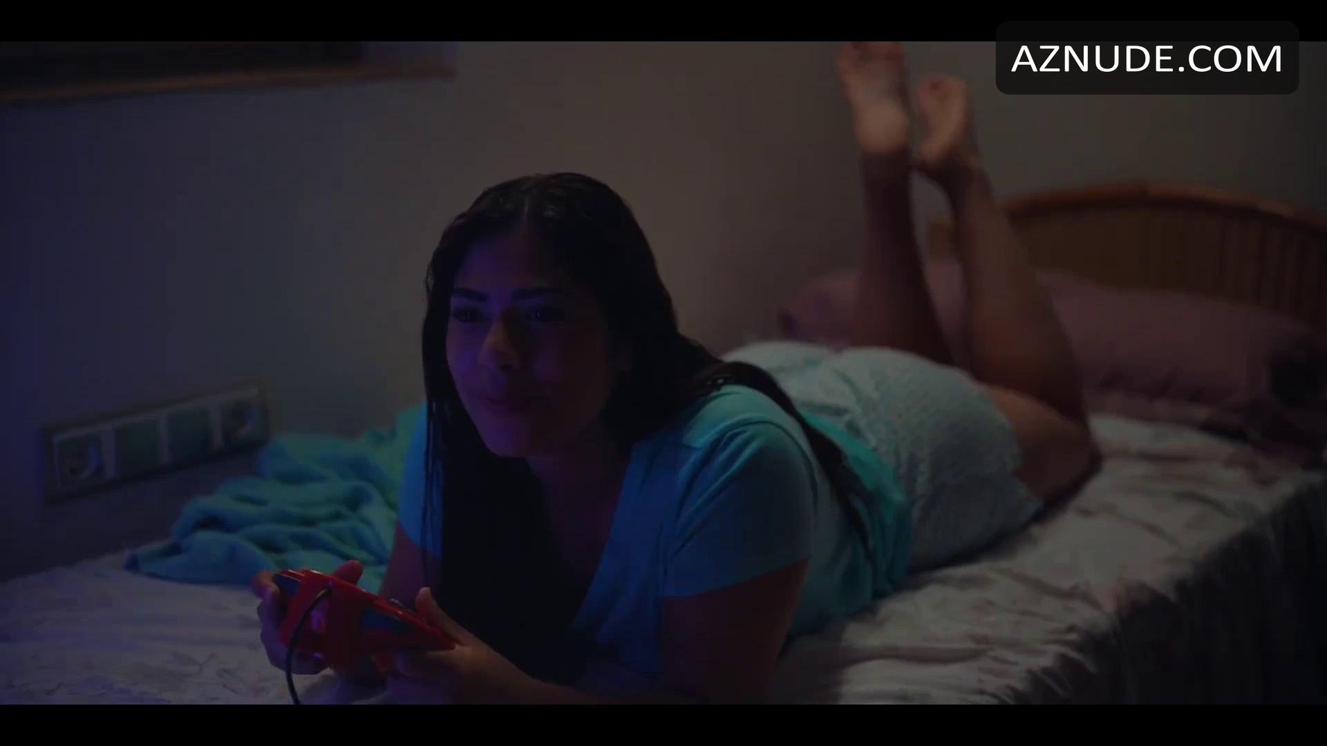 Violeta Rodriguez in The Quiet Maid, photo 12