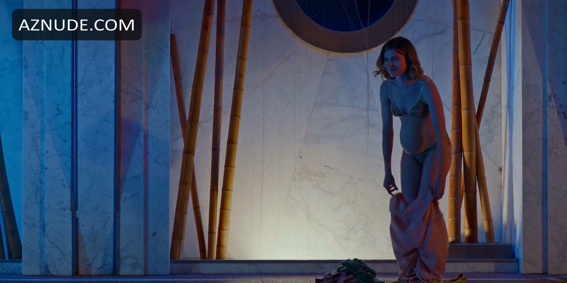 Vittoria Puccini in 18 Presents, photo 17