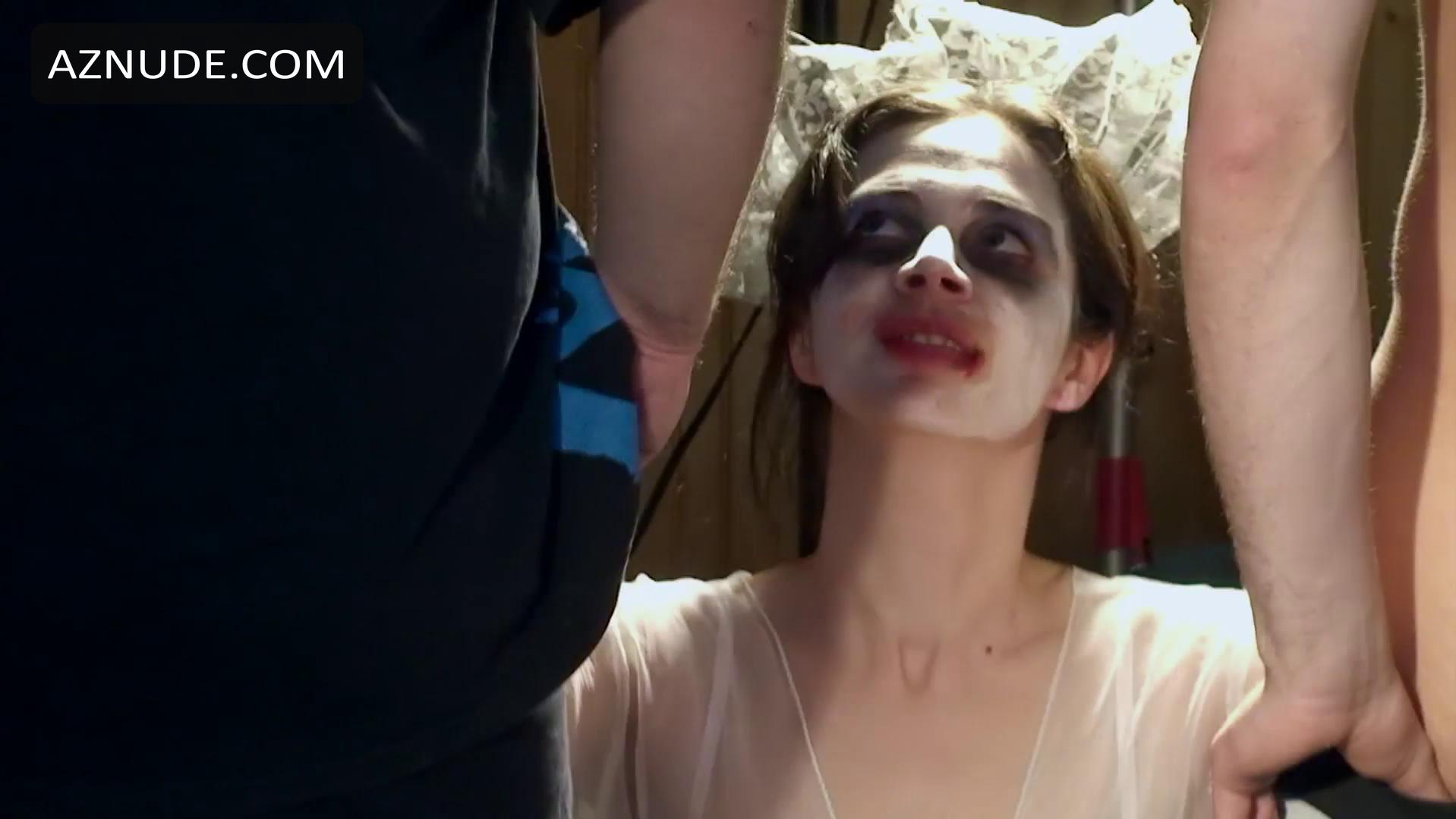 Vixen Velvet's Zombie Massacre in Unsorted, photo 5