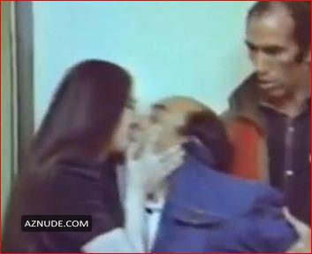 Wafaa Salem in Maa'raket El Nisaa, photo 1