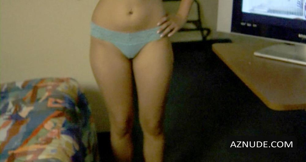 Whitney Moore in Birdemic: Shock And Terror, photo 2