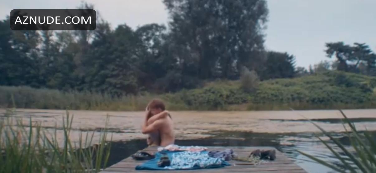 Wiktoria Supryn in Wolf, photo 4
