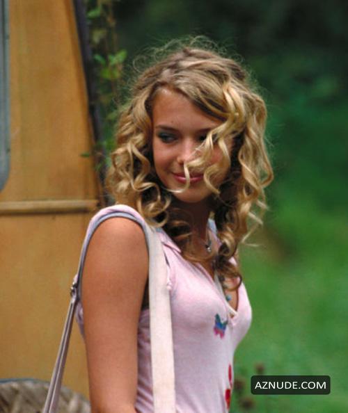 Wild Chicks In Love in Unsorted, photo 2