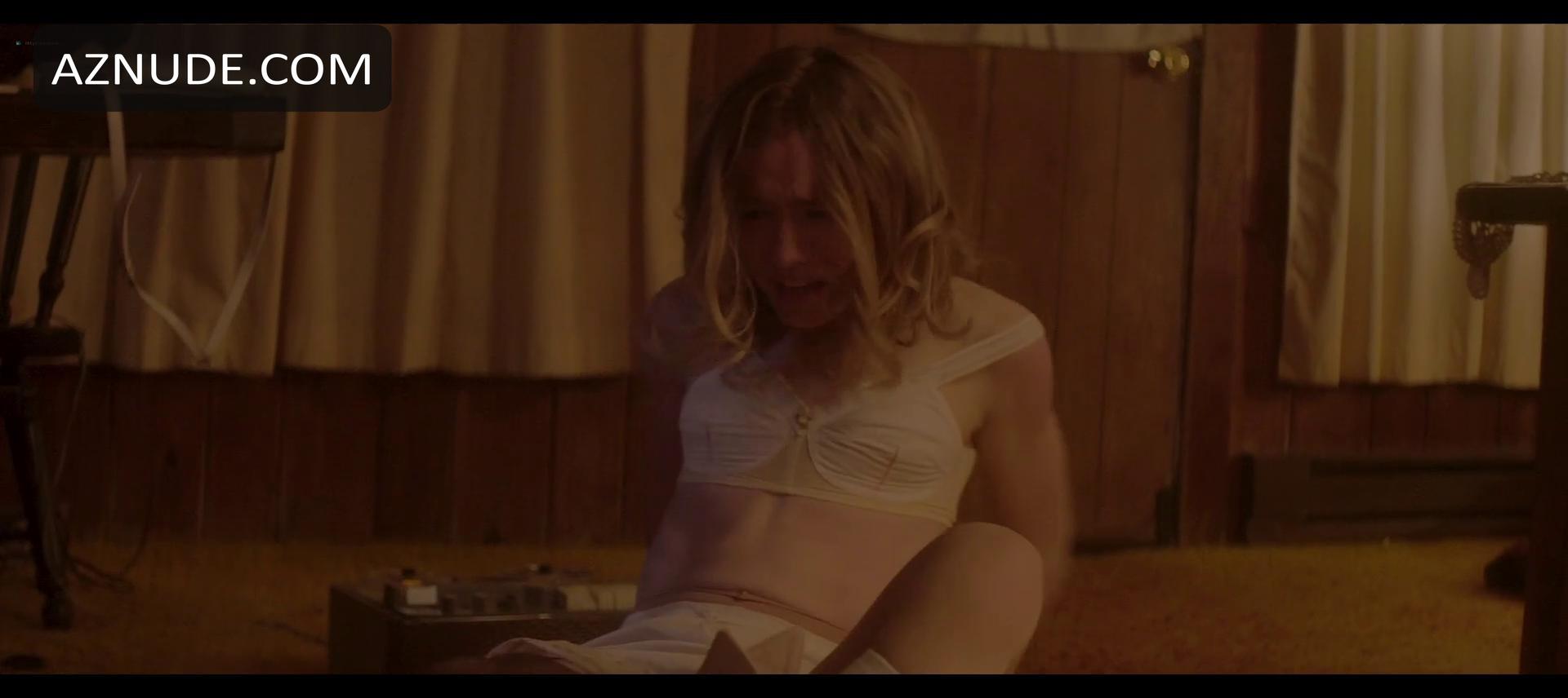 Willa Fitzgerald in 181 2, photo 1