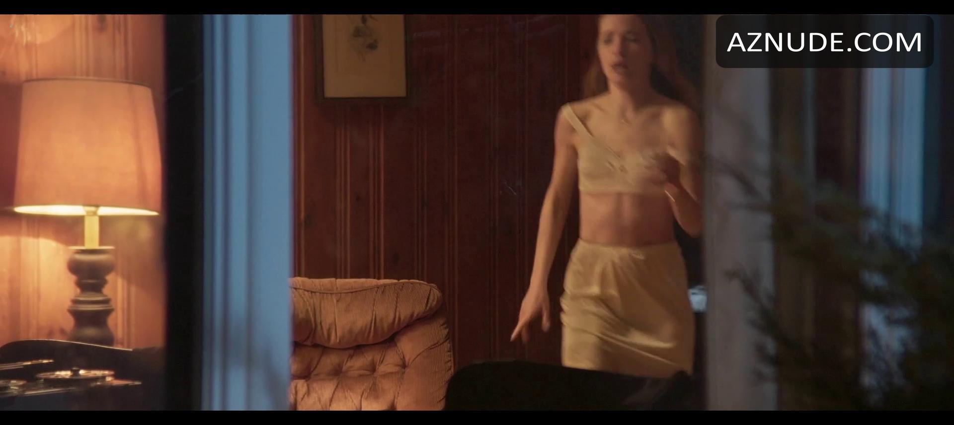 Willa Fitzgerald in 181 2, photo 7