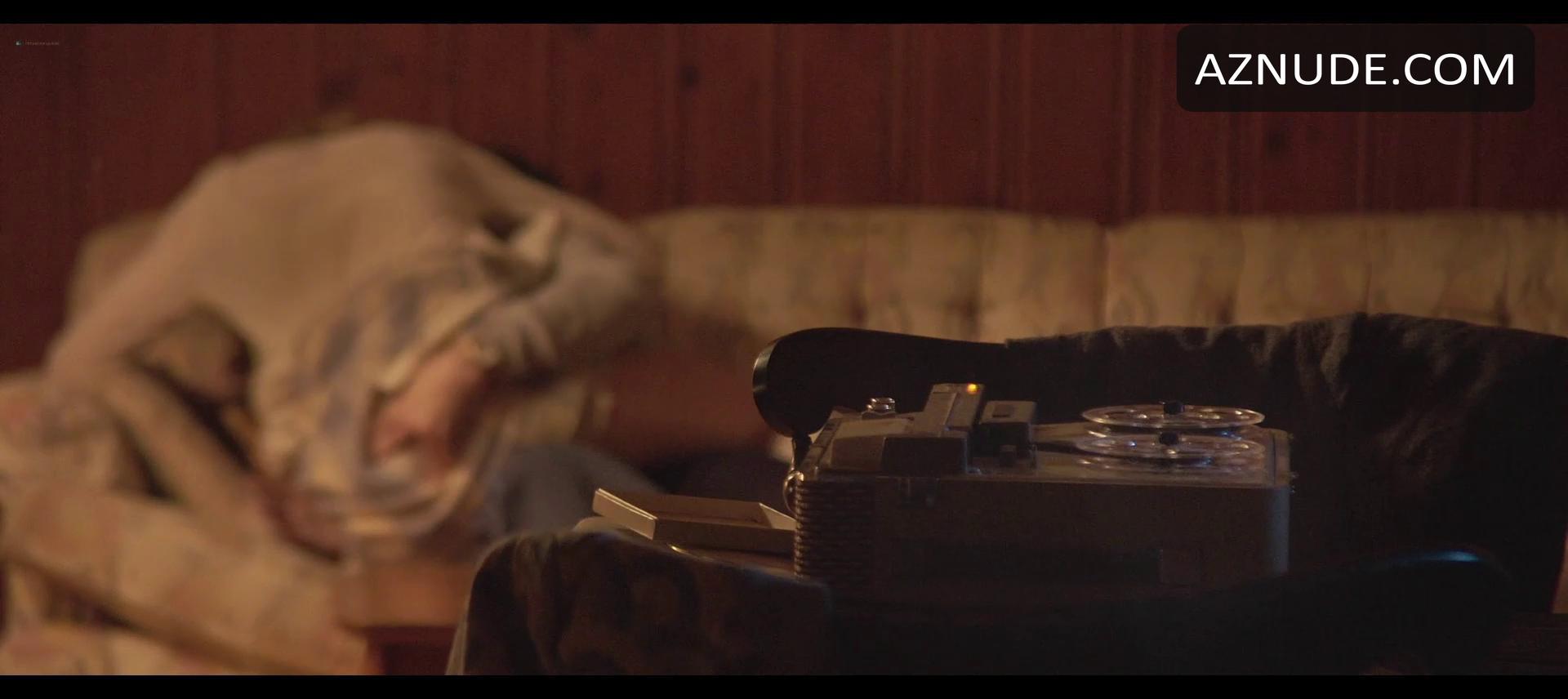 Willa Fitzgerald in 181 2, photo 9