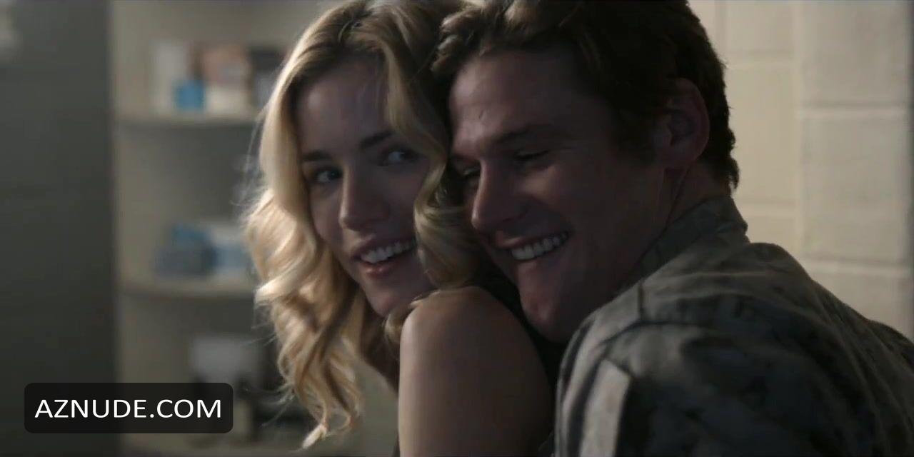 Willa Fitzgerald in Dare Me, photo 12