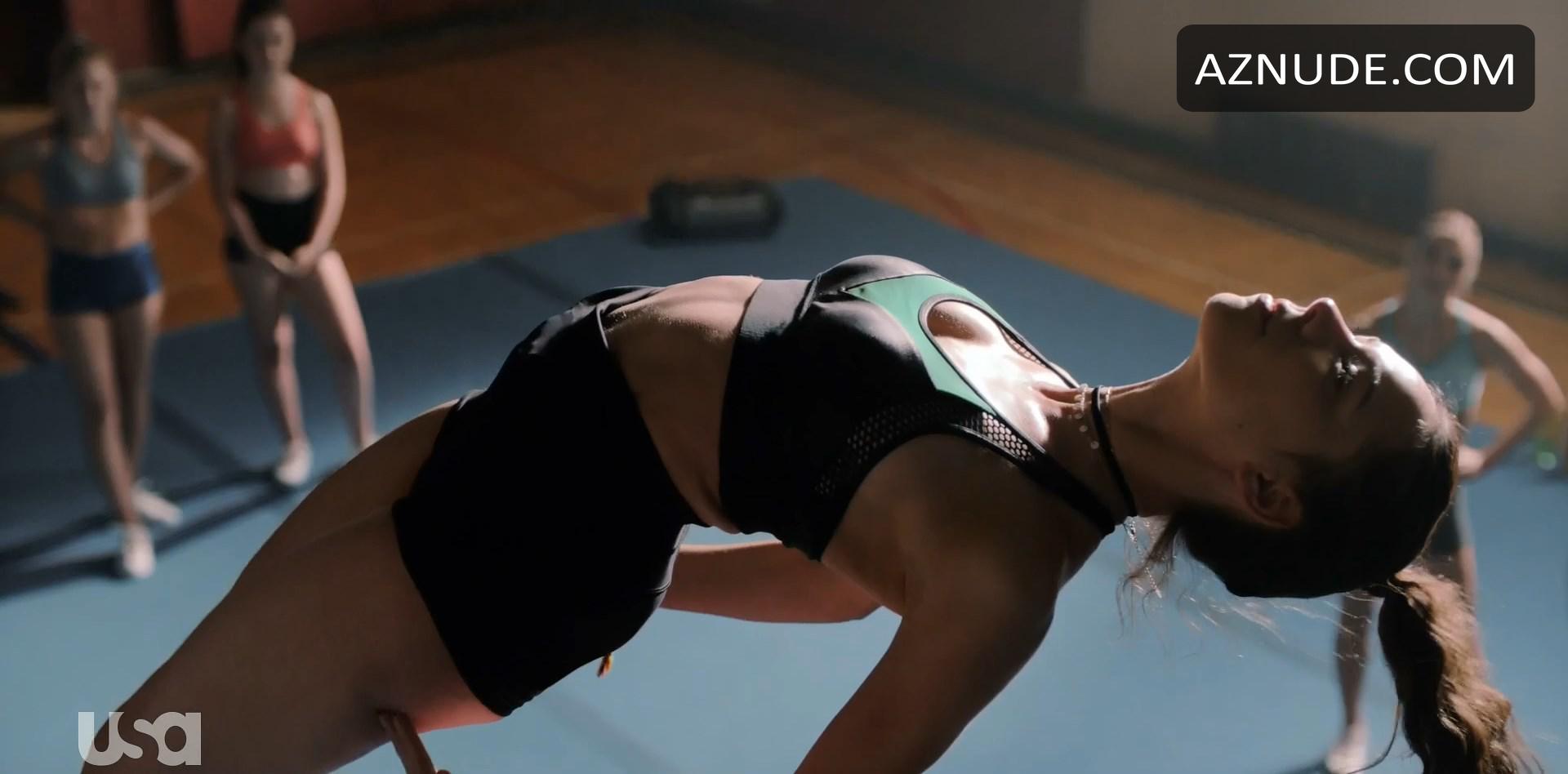 Willa Fitzgerald in Dare Me, photo 19