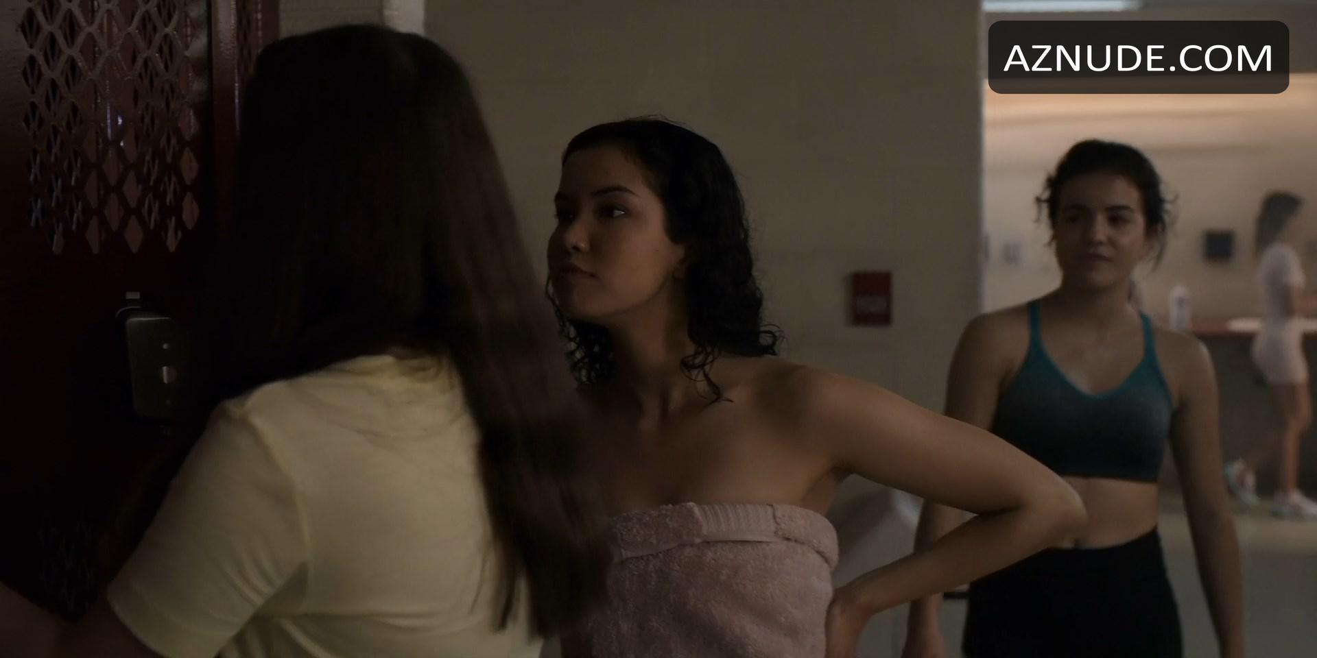 Willa Fitzgerald in Dare Me, photo 33