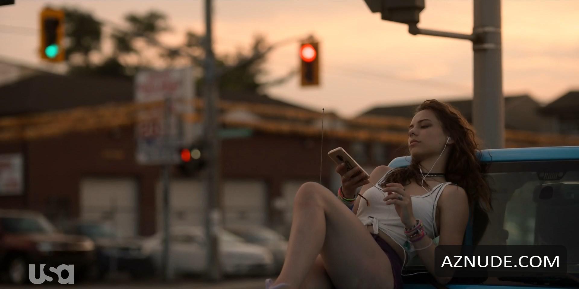 Willa Fitzgerald in Dare Me, photo 44