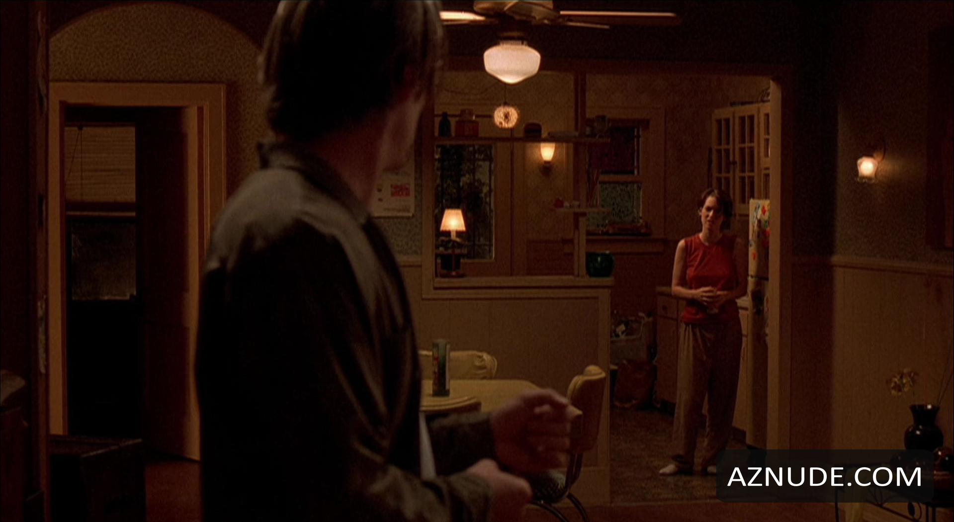 Winona Ryder in Reality Bites, photo 2