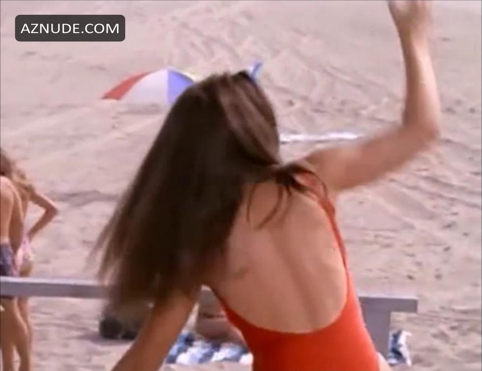 Yasmine Bleeth in Baywatch, photo 48