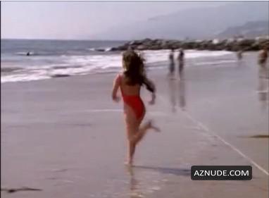Yasmine Bleeth in Baywatch, photo 50