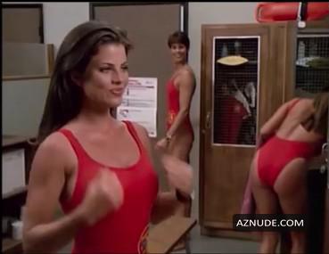 Yasmine Bleeth in Baywatch, photo 72