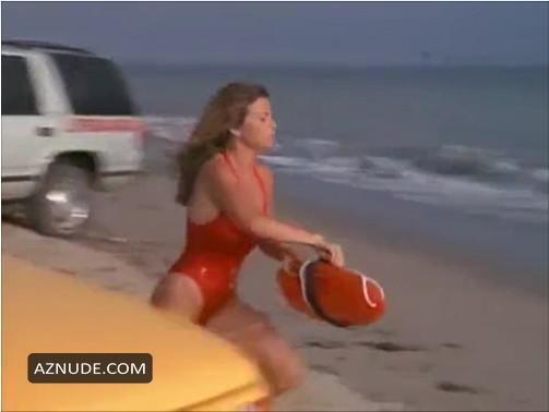 Yasmine Bleeth in Baywatch, photo 82