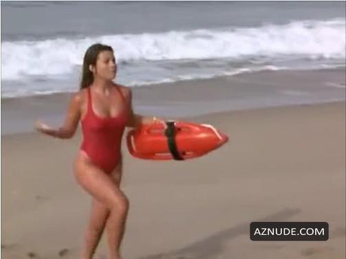 Yasmine Bleeth in Baywatch, photo 92