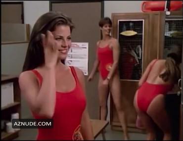 Yasmine Bleeth in Baywatch, photo 94