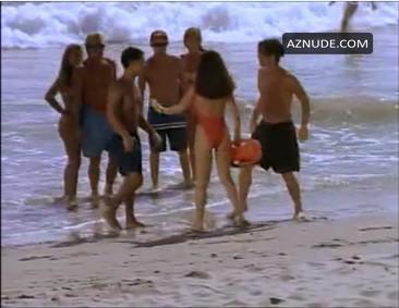 Yasmine Bleeth in Baywatch, photo 99