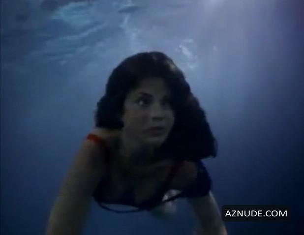 Yasmine Bleeth in Baywatch, photo 107